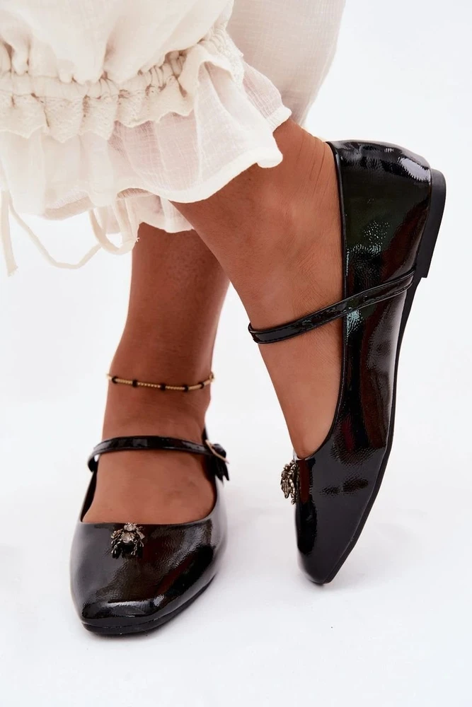 Juodos balerinos su sagtimi Step in style