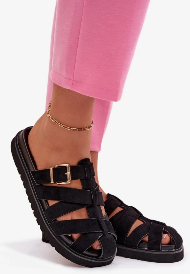 Juodos basutės Step in style