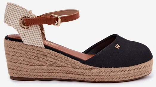 Juodos espadrilės basutės ant platformos Wrangler