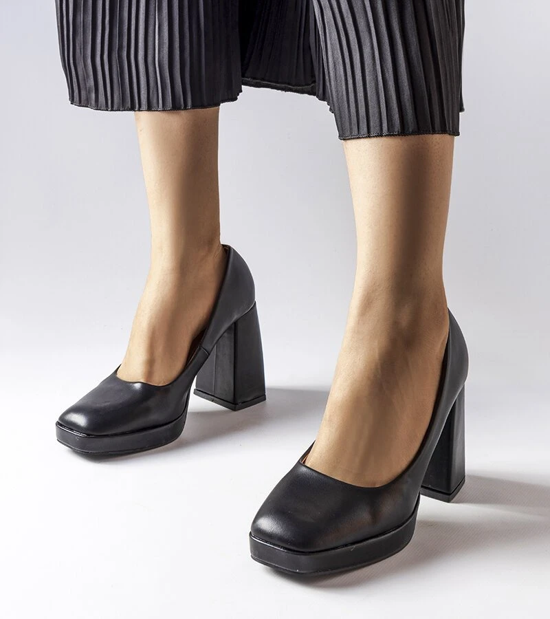 Juodos Mailly aukštakulniai bateliai