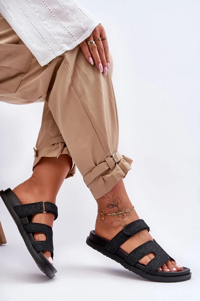 Juodos moteriškos basutės su velcro užsegimu Step in style