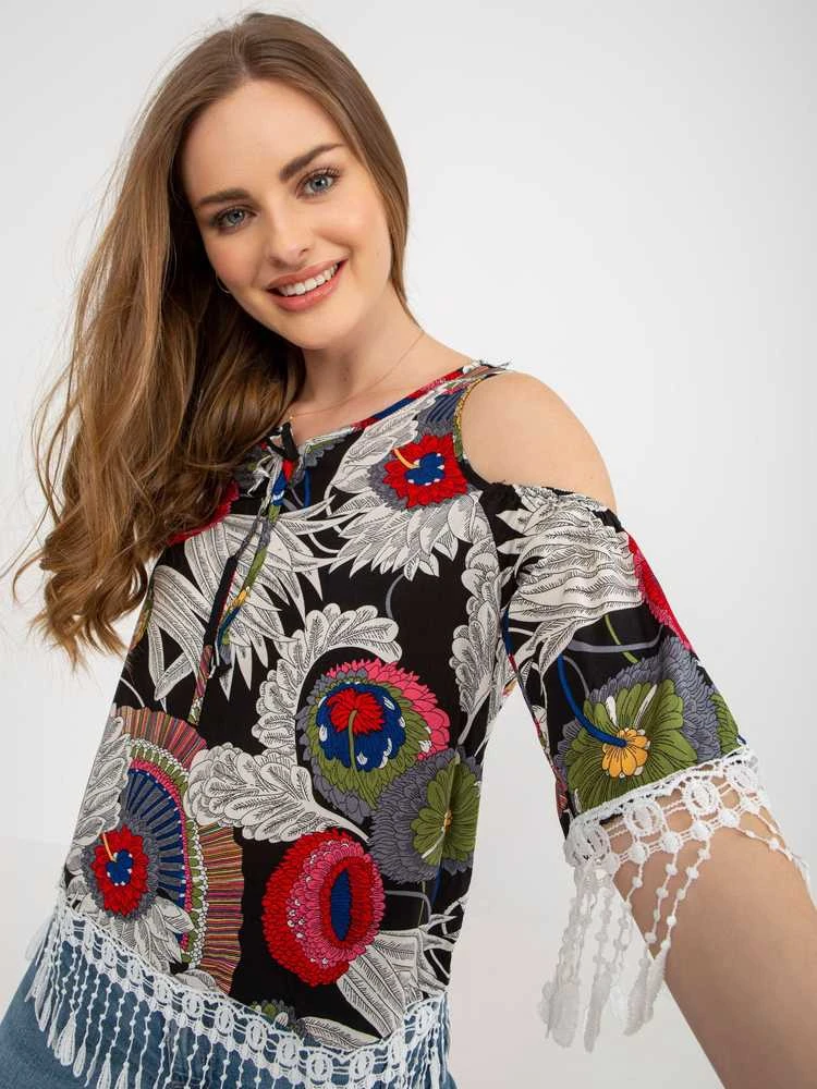 Juodos spalvos palaidinė