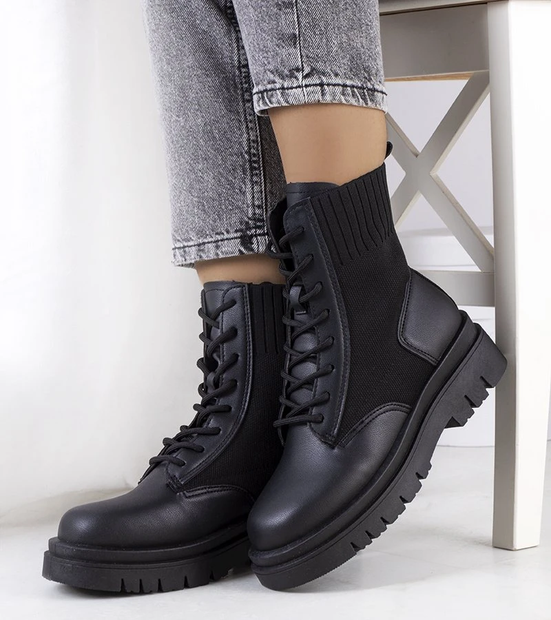 Juodos spalvos trappers Lennon