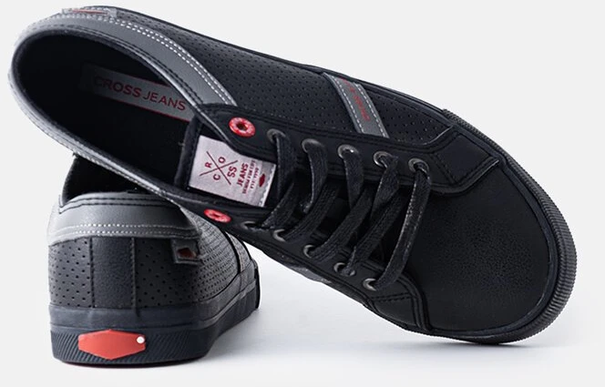 Juodos spalvos vyriški sportiniai bateliai CROSS JEANS