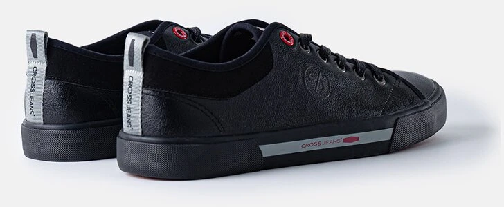 Juodos spalvos vyriški sportiniai bateliai CROSS JEANS