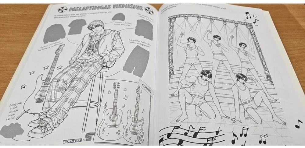 KNYGA K-POP stilius. Daugiau kaip 230 lipdukų