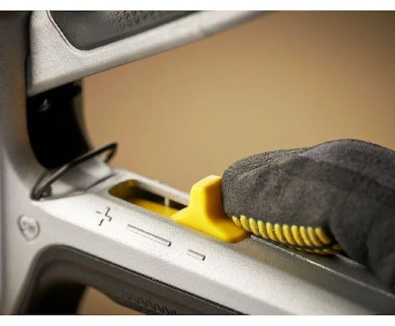Mechaninis apkabėlių/vinių plaktukas Stanley FMHT70100-0
