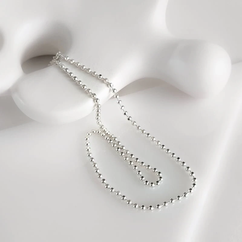 Sidabrinis kaklo papuošalas Beads