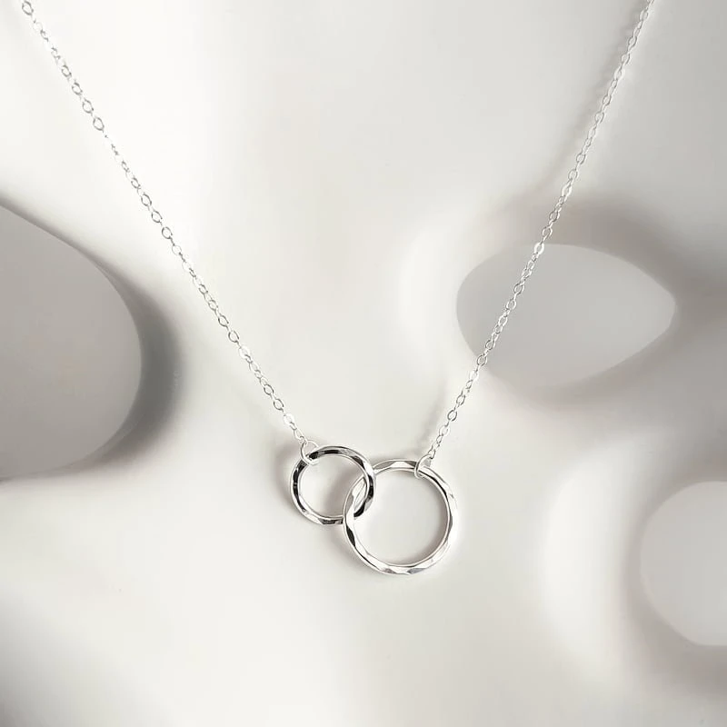 Sidabrinis kaklo papuošalas Rings