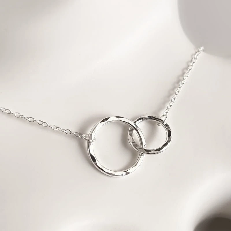 Sidabrinis kaklo papuošalas Rings