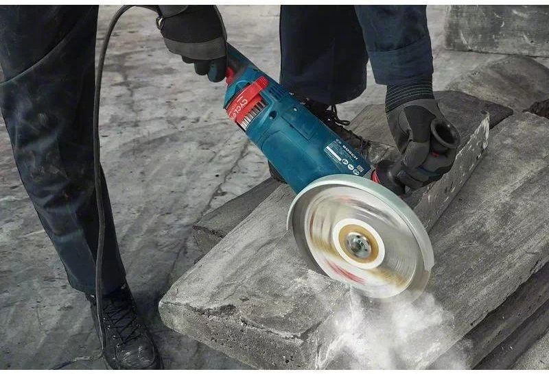 Bosch GWS 24-230 JZ CYCLON Dėžutė