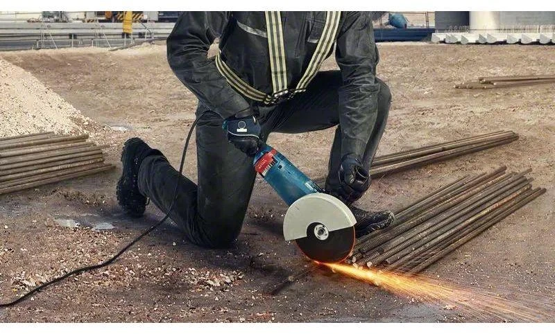 Bosch GWS 24-230 JZ CYCLON Dėžutė