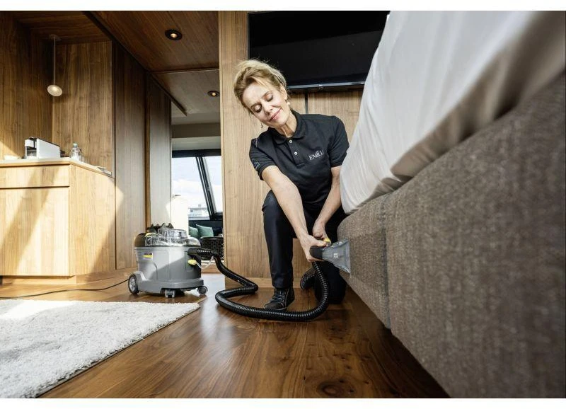 KARCHER Puzzi 8/1 (1.100-240.0) skalbimo siurblys