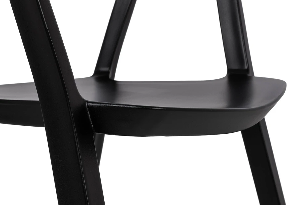 Kėdė VIBIA, juoda, plastikinė