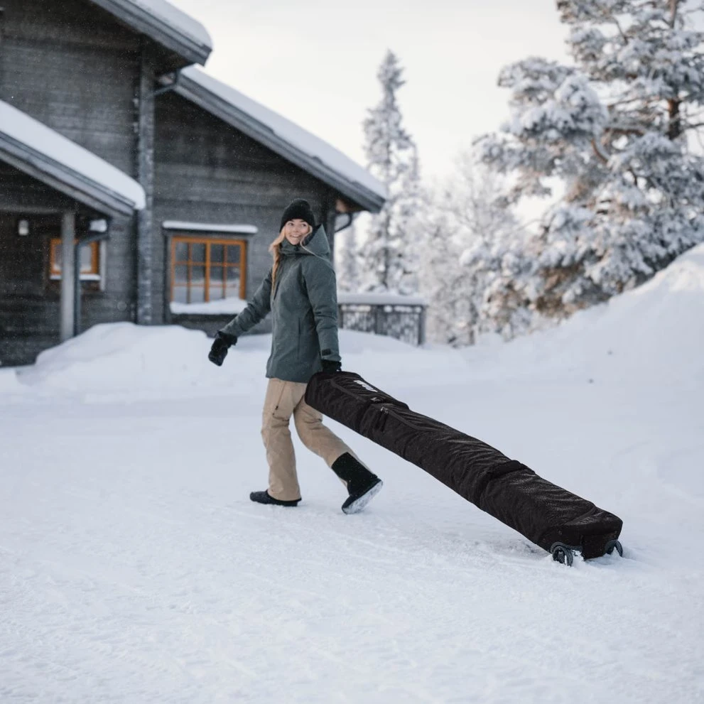 Thule Juodas riedantis snieglenčių krepšys iki 165 cm