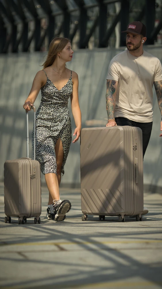 Solier Luggage Kelioninis lagaminas vidutinis M 24 kietas ABS - Solier KYOTO 1071 -Šviesiai pilka