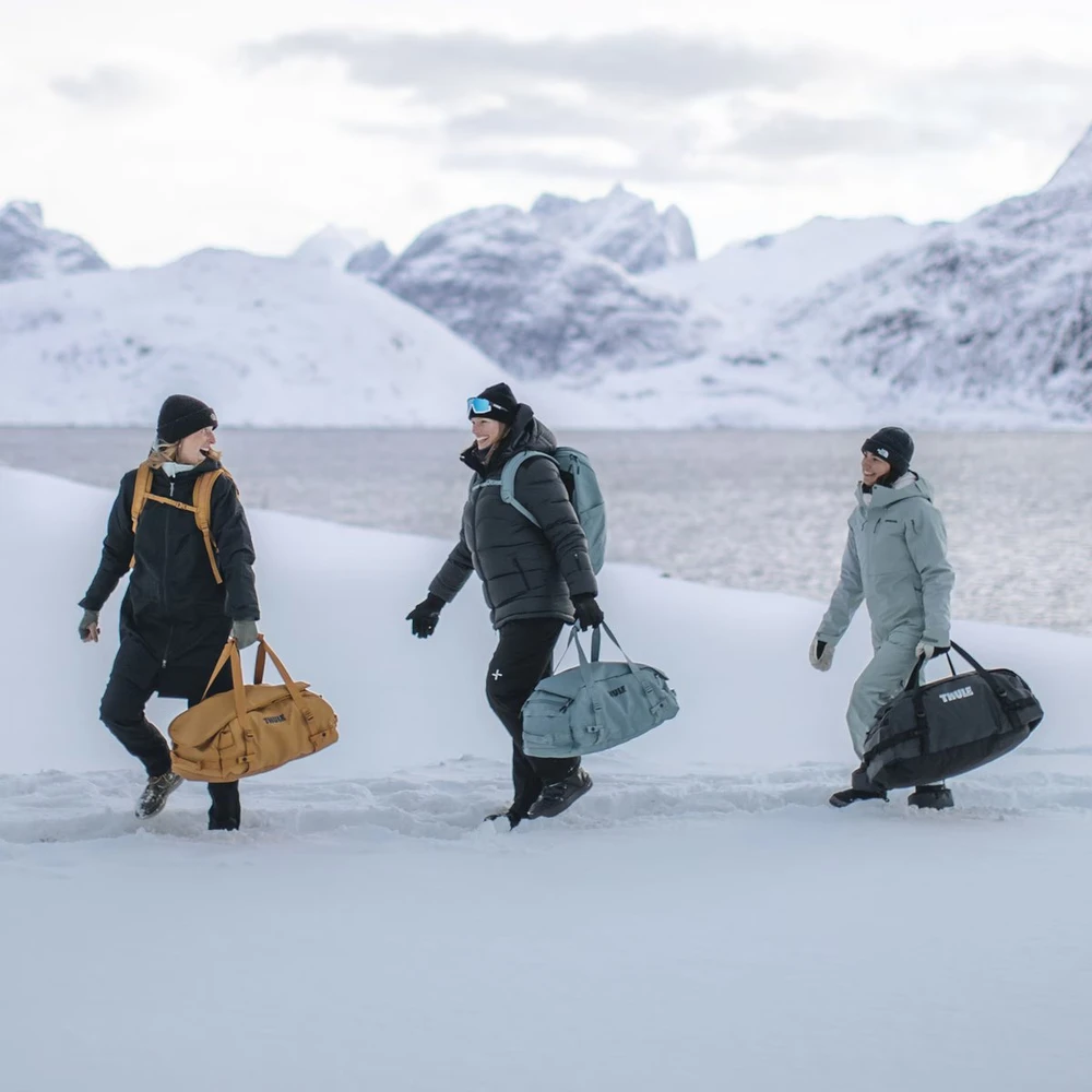 Kelioninis Thule Chasm Duffel 40L kuprinė-krepšys, juoda