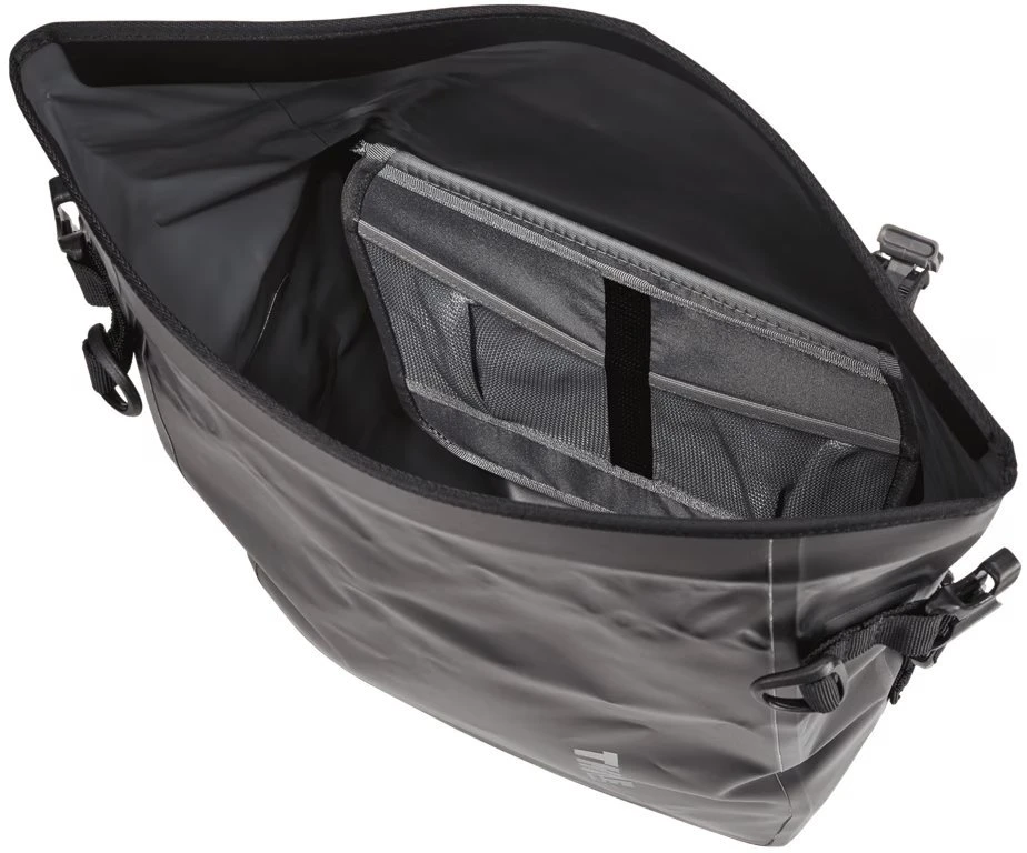 Kelioninis Thule Shield dviračio krepšiai, 13 l, 2 vnt., juodi