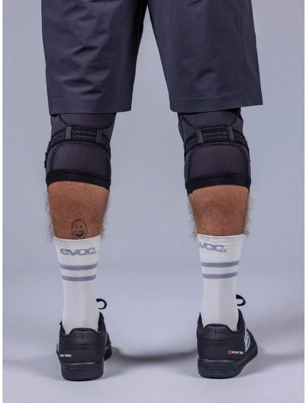 Kelių apsaugos EVOC Knee Protector LS Flex Enduro, juodos