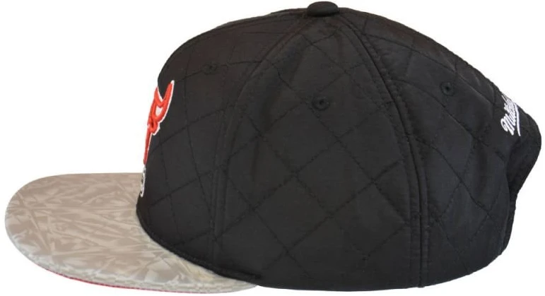 Kepurė su snapeliu Mitchell & Ness Diamond Base Chicago Bulls, juoda, pilka ir raudona