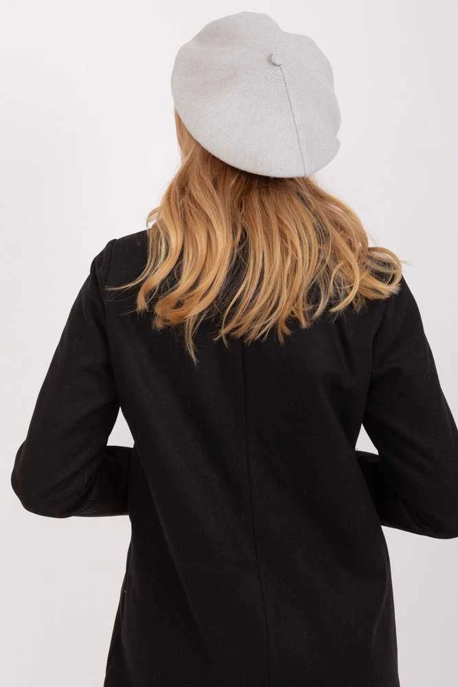 Kepurė šviesiai pilka