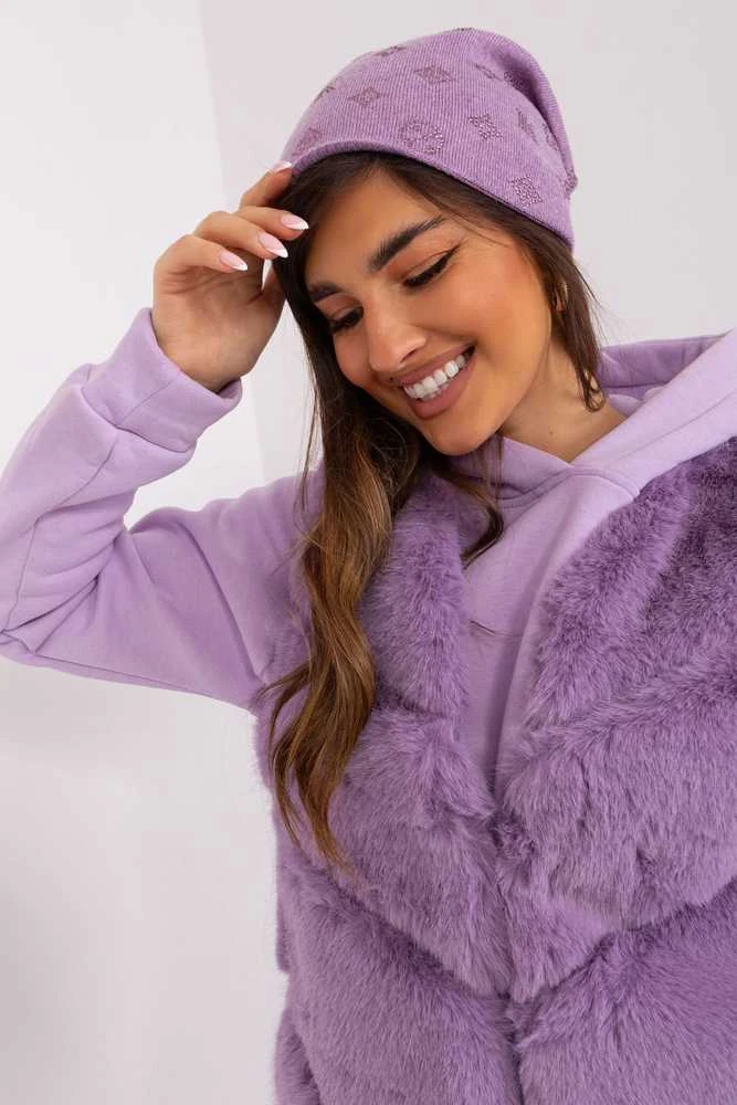 Kepurė šviesiai violetinės spalvos