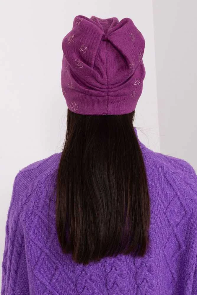 Kepurė violetinės spalvos