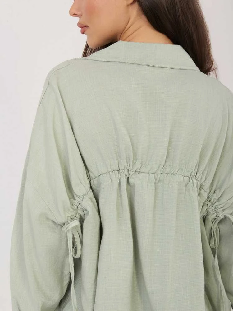 Khaki spalvos moteriški oversize marškiniai (vieno dydžio)