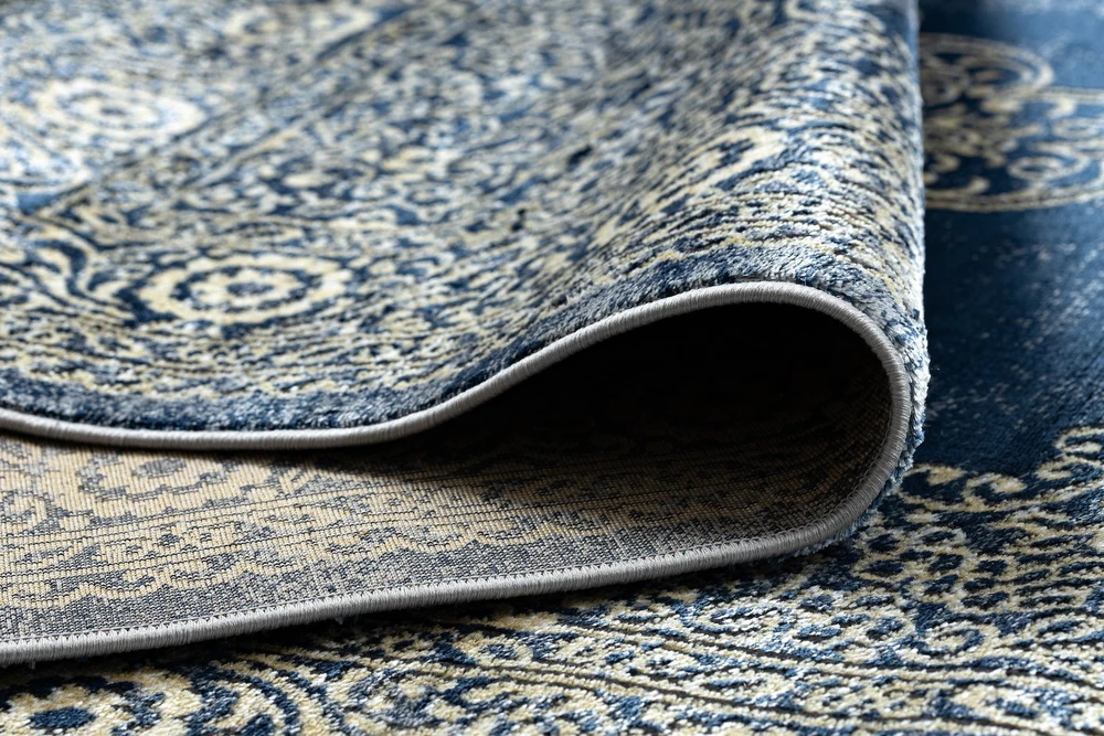 Kilimas 160 × 220 cm, tamsiai mėlynos ir auksinės spalvos WELLI