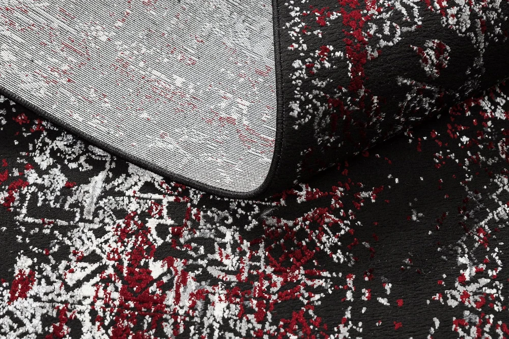 Kilimas su ornamentu antracito ir raudonos spalvos LEAN ORNAMENT