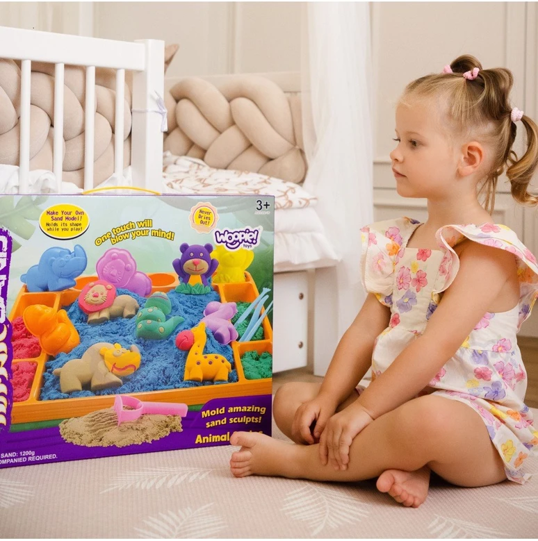 Woopie Kinetinis Smėlis 1,2kg XL ZOO Rinkinys su Stalu ir Šablonais
