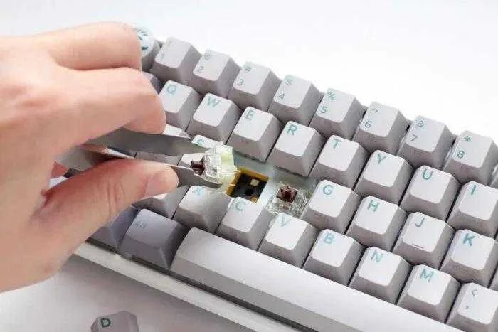 Klaviatūra Ducky One 3 Mist Pilkas MX-Raudona (US)