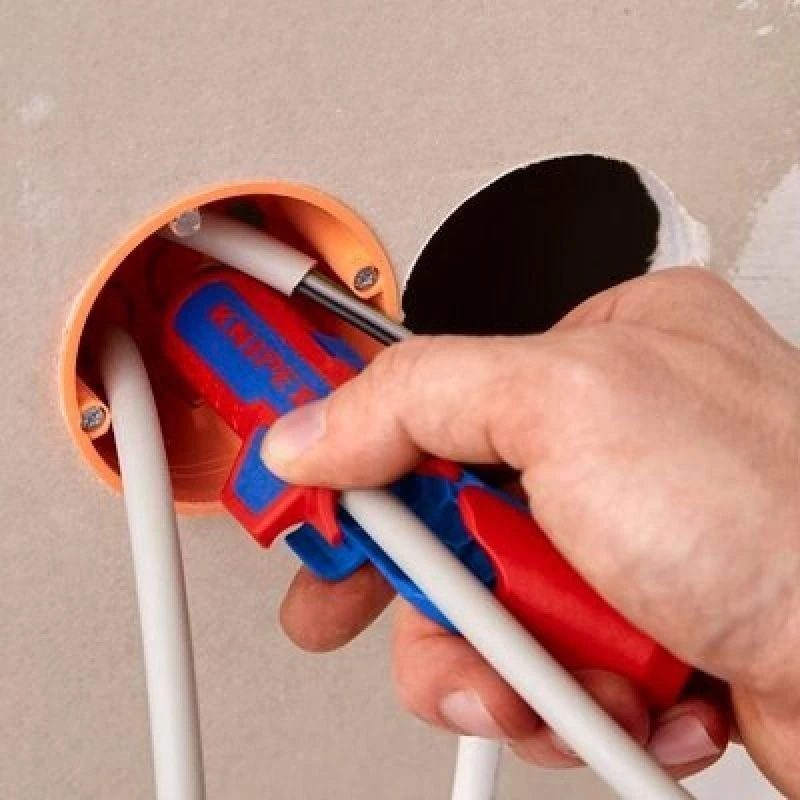 Universalus nuizoliavimo įrankis saulės fotovoltinių sistemų instaliacijai KNIPEX ErgoStrip