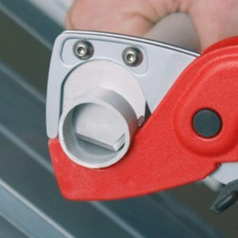 Plastikinių vamzdžių kirpimo replės KNIPEX 9020 185mm