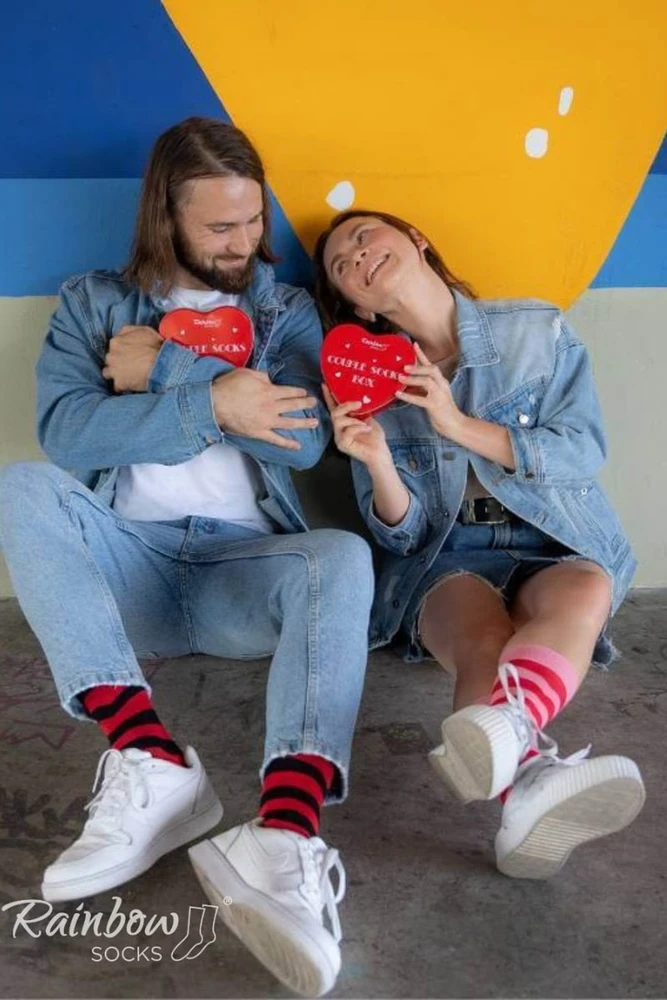 Kojinės COUPLE BOX 2 poros dėžutė Širdies vaivorykštės kojinės