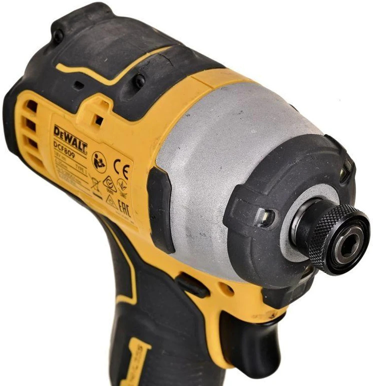 Įrankių komplektas DeWalt DCK2062M2T-QW(DCD709 + DCF809); 18 V; 2x4,0 Ah akum.