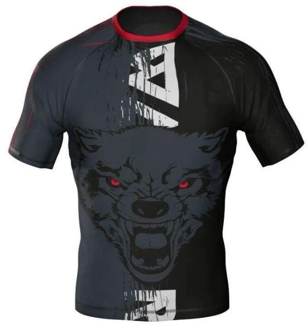 Kompresinė maikė "Wolf" pagaminta iš "DBX MORE DRY XL" medžiagos.
