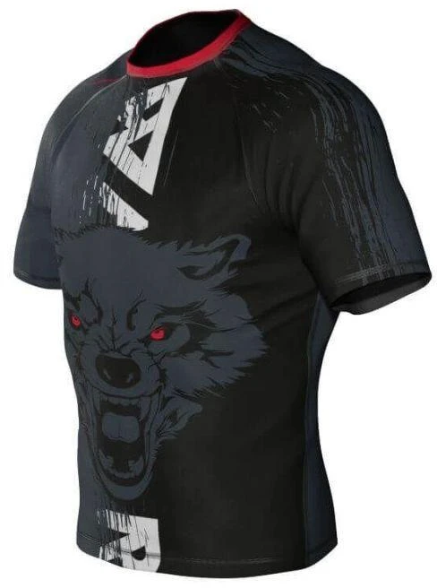 Kompresinė maikė "Wolf" pagaminta iš "DBX MORE DRY XL" medžiagos.