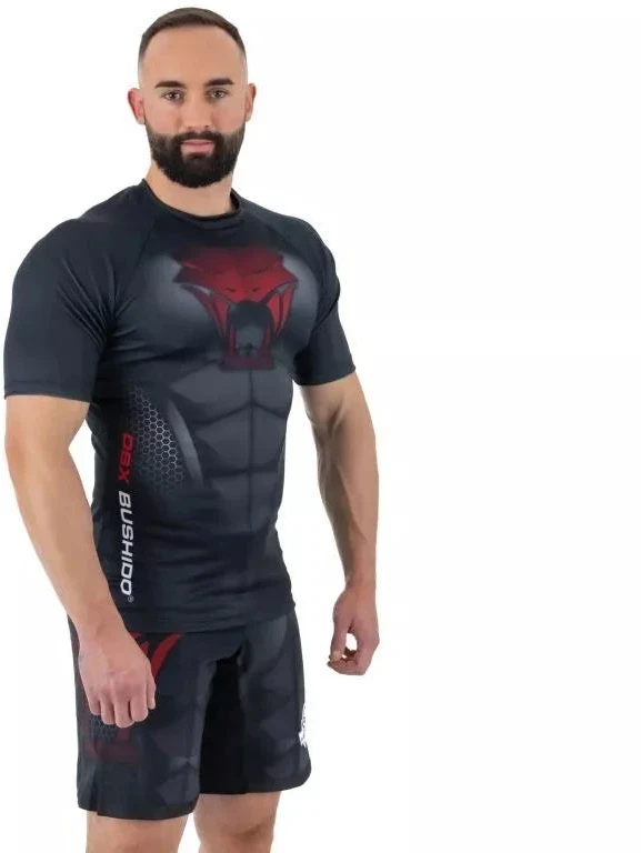 Kompresiniai marškiniai „Snake“ pagaminti iš DBX MORE DRY M medžiagos.