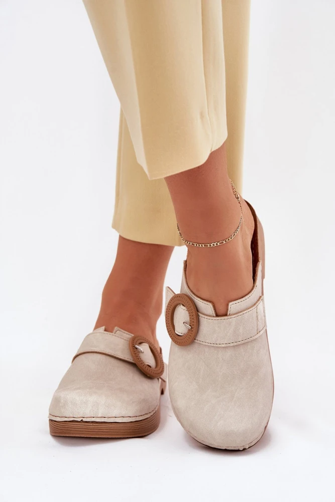 Kreminės basutės su kulnu Step in style