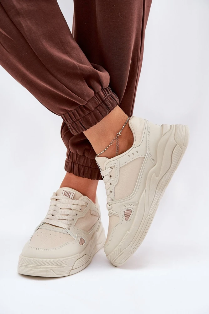Kreminės spalvos sportbačiai Step in style