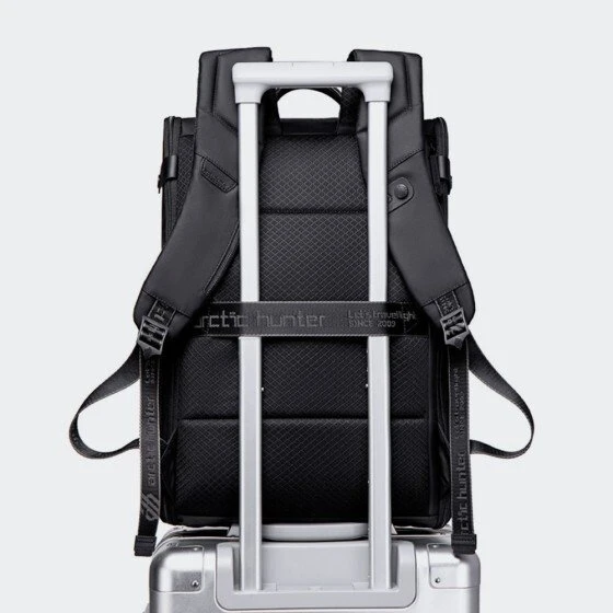 Kuprinė nešiojamam kopiuteriui ir kelionėms Arctic Hunter 17 " B00465 - Juoda