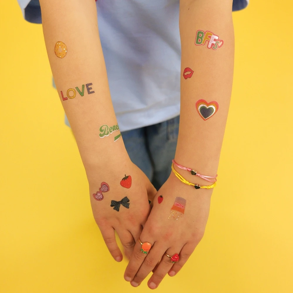 Rock Laikinos tatuiruotės, Draugės