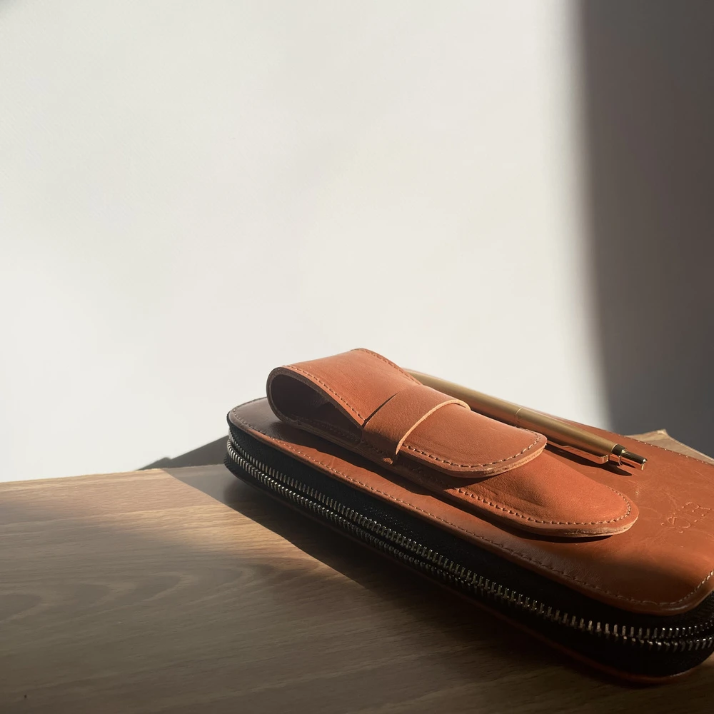 Solier Accessories Leather men s pen case SA12 CAMEL