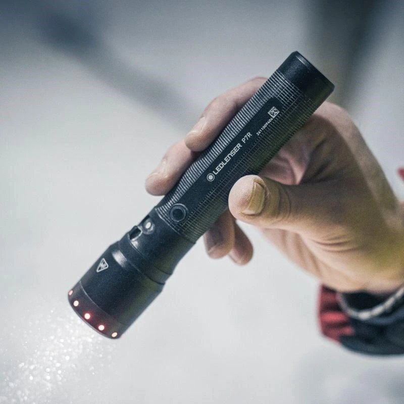 LED Lenser Ledlenser P7R juodas rankinis žibintuvėlis LED