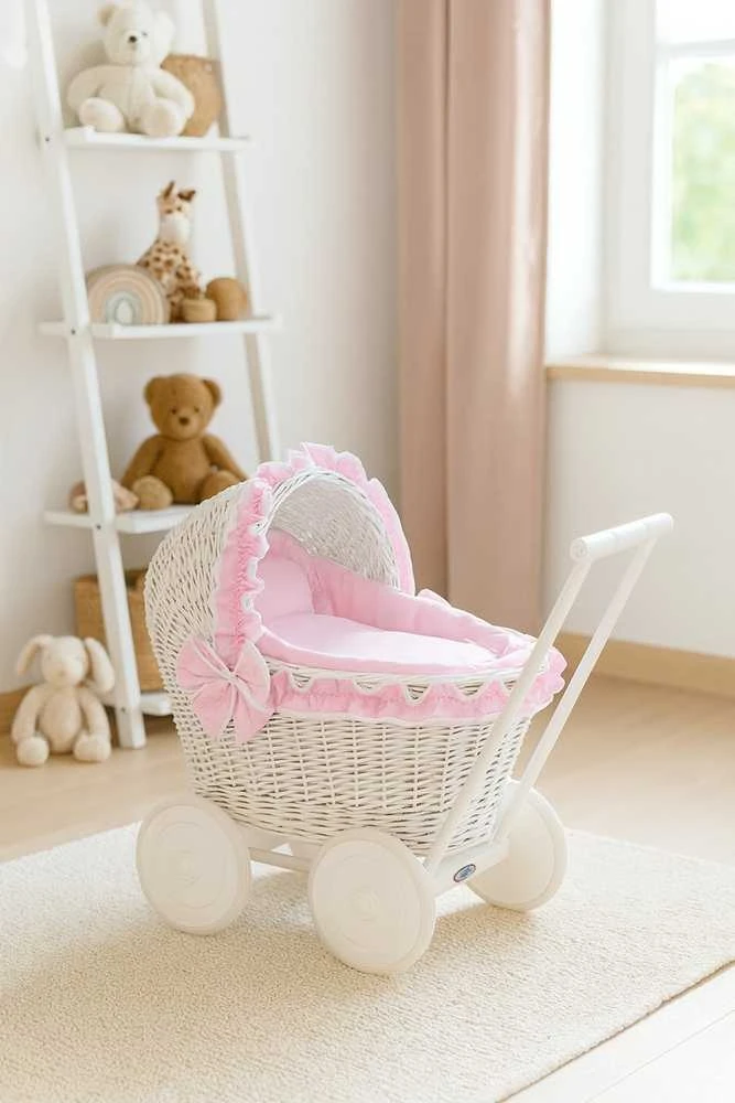 Lėlių vežimėlis pintas baltas su rožiniu pataliuku Chiara