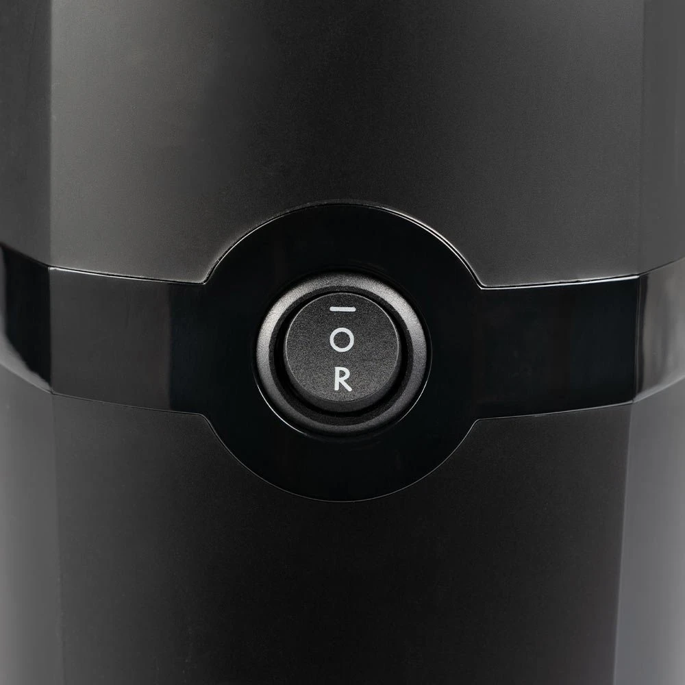 Lėtaeigė sulčiaspaudė su 7,8 cm tiekimo lataku Gastroback Vita Fresh, 200 W