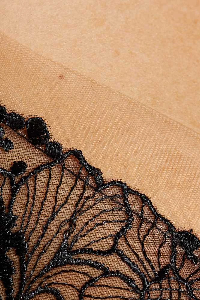 Liemenėlė siuvinėta švelni Fleur – subtiliam prisilietimui ir elegancijai kasdien.
