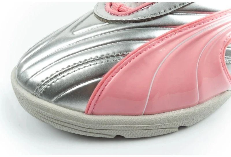 Madingi jaunimo sportiniai bateliai Puma V-S2 Goalgetter, sidabriniai