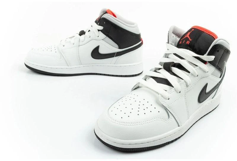 Madingi moteriški Nike Air Jordan 1 aukštakulniai sportiniai bateliai, balti su juoda